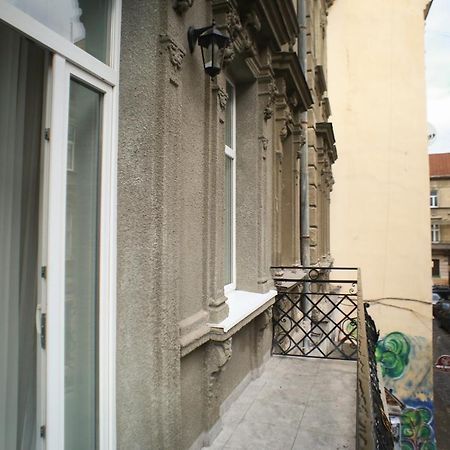Leogrand Apartment On Drohobycha 4 Lviv Exterior photo