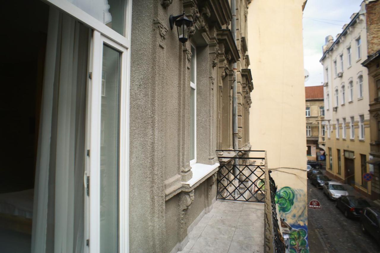 Leogrand Apartment On Drohobycha 4 Lviv Exterior photo