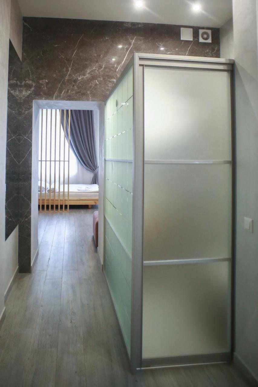 Leogrand Apartment On Drohobycha 4 Lviv Exterior photo