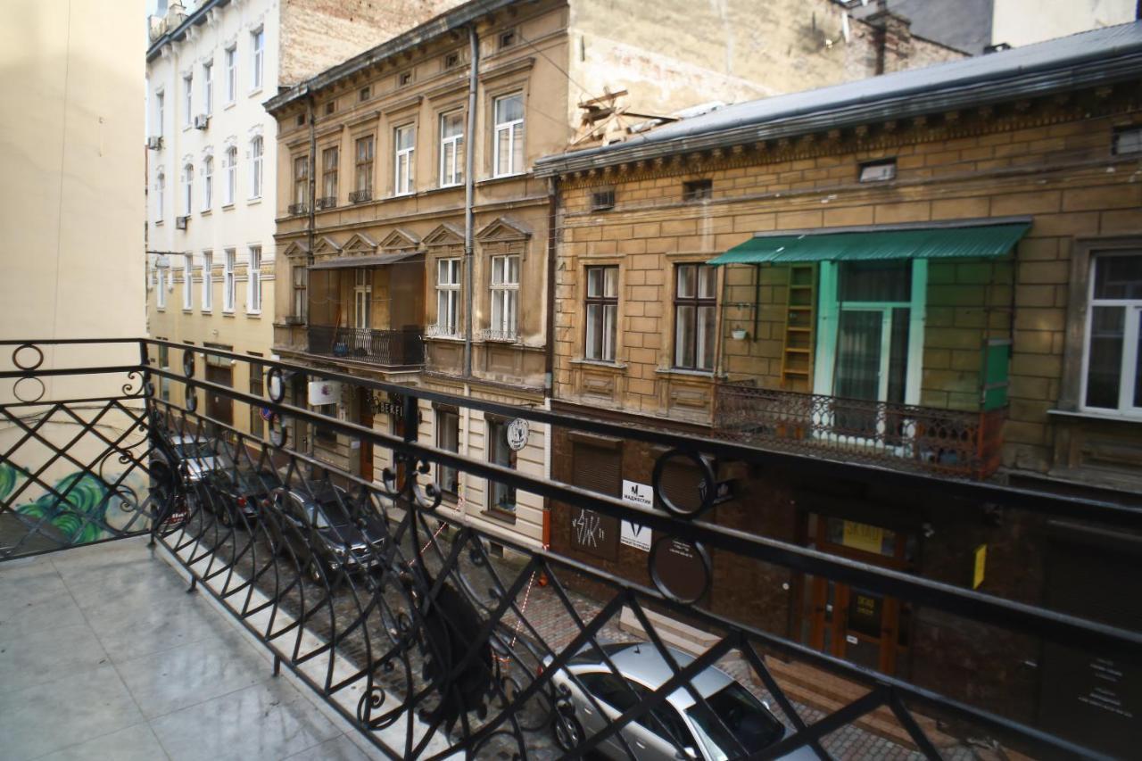 Leogrand Apartment On Drohobycha 4 Lviv Exterior photo