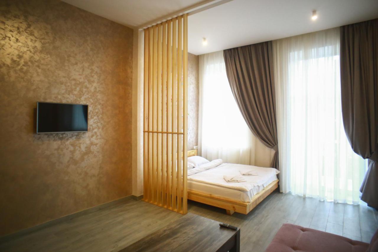 Leogrand Apartment On Drohobycha 4 Lviv Exterior photo